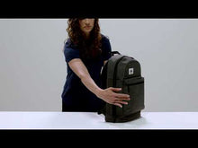 Load and play video in Gallery viewer, Klark - Black